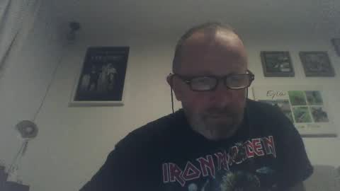 Snapshot of zippi55 chatting on May 17, 3:37 am Zippi online show from May 17, 3:37 am