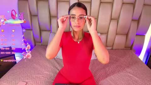 Your new obsession online show from May 24, 12:54 pm