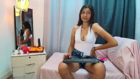 Snapshot of zoe_blake1 chatting on May 15, 4:08 am Zoe Blake online show from May 15, 4:08 am