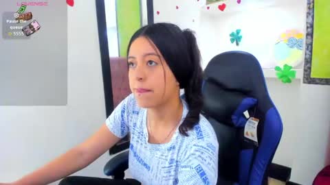 Snapshot of zoe_connor19 chatting on April 23, 8:22 pm Z O E online show from April 23, 8:22 pm