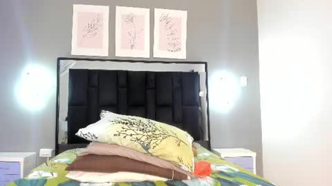 Snapshot of zoe_curvyy chatting on June 29, 12:16 pm zoe_curvyy online show from June 29, 12:16 pm