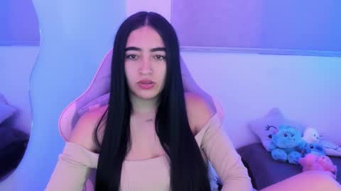 zoe_jones7 online show from March 24, 11:54 pm