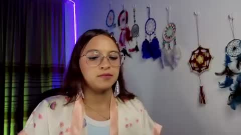 Snapshot of zoe_khall chatting on June 17, 4:48 am ZOE online show from June 17, 4:48 am