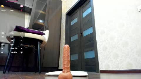 Snapshot of zoe_klarxxx chatting on February 14, 5:51 am Zoe online show from February 14, 5:51 am