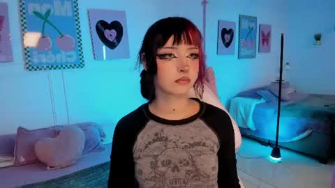 Zoe Lynch online show from June 29, 12:16 pm