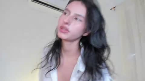zoe_mrl online show from June 16, 12:41 pm
