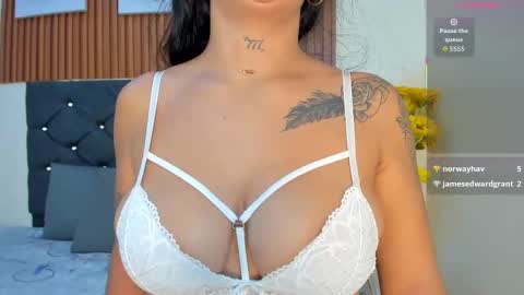 Zoe online show from October 4, 9:35 pm