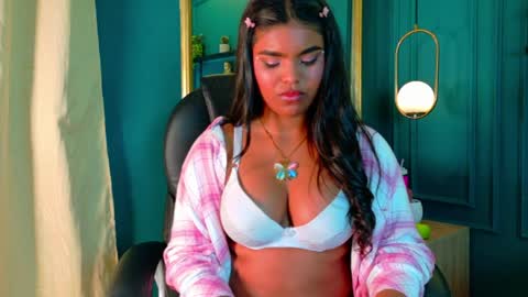 Snapshot of zoe_roux210949 chatting on April 28, 3:55 am Zoe online show from April 28, 3:55 am
