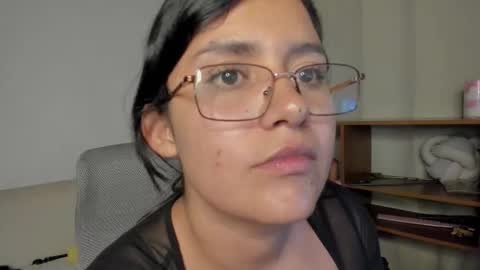 Snapshot of zoe_wattson chatting on March 22, 2:48 am Zoe online show from March 22, 2:48 am