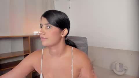 Snapshot of zoe_wattson chatting on April 7, 2:56 am Zoe online show from April 7, 2:56 am