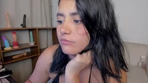 Snapshot of zoe_wattson chatting on April 14, 2:06 am Zoe online show from April 14, 2:06 am