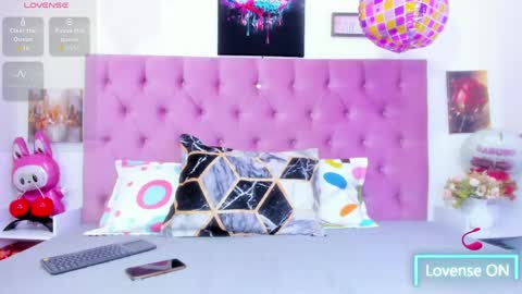 zoe_wish online show from May 23, 1:26 pm