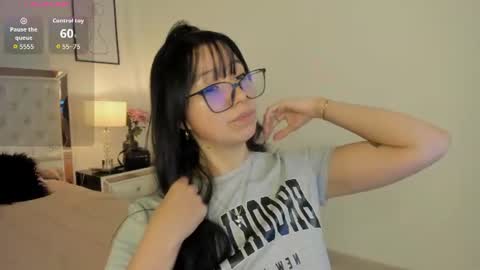 Snapshot of zoe_xra chatting on June 11, 9:13 pm Zoe online show from June 11, 9:13 pm