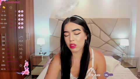 Snapshot of zoee_jackson chatting on December 12, 6:42 pm  zoee jackson online show from December 12, 6:42 pm