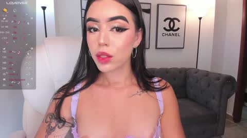 Snapshot of zoee_jackson chatting on December 28, 6:50 pm  zoee jackson online show from December 28, 6:50 pm