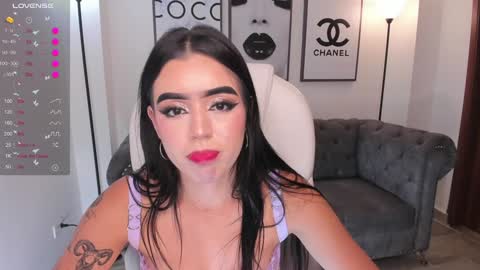 Snapshot of zoee_jackson chatting on December 28, 9:51 pm  zoee jackson online show from December 28, 9:51 pm