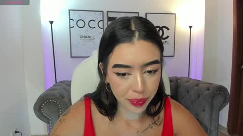 Snapshot of zoee_jackson chatting on February 3, 6:49 pm  zoee jackson online show from February 3, 6:49 pm