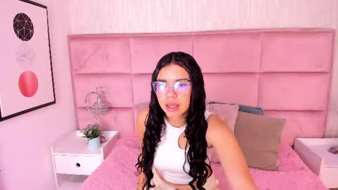 zoee_jhonson online show from June 15, 2:41 pm
