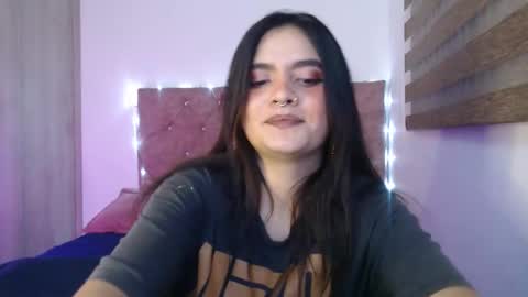 Zoee online show from February 4, 4:40 am