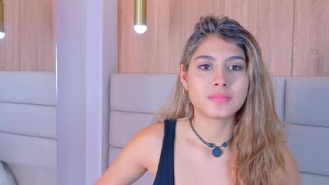 Zoe online show from April 1, 1:41 pm