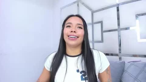 ZoeSwam online show from March 13, 2:12 pm