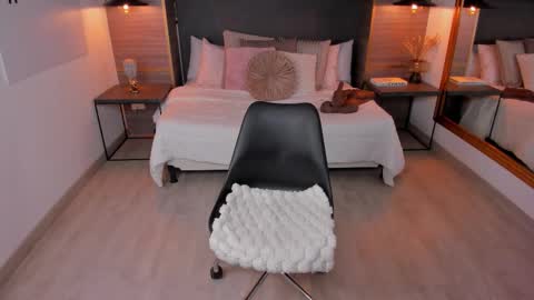 ZOE online show from March 18, 3:04 pm