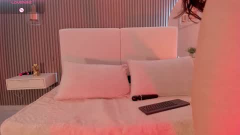  ZOE  online show from November 22, 5:50 am