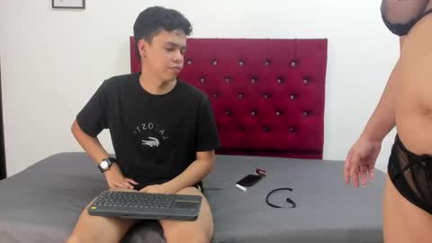 Snapshot of zoey_jayden chatting on March 20, 3:55 am Zoey Jayden online show from March 20, 3:55 am