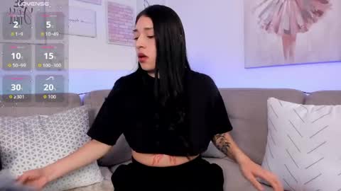 Zoey  online show from May 21, 1:40 pm