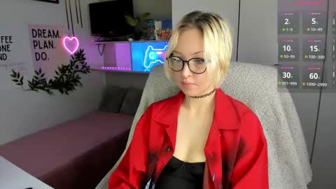 Snapshot of zoeybizz chatting on March 2, 7:26 am Kate online show from March 2, 7:26 am