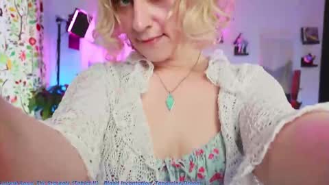 Snapshot of zoeyryan chatting on March 24, 6:13 pm Zoey Ryan online show from March 24, 6:13 pm