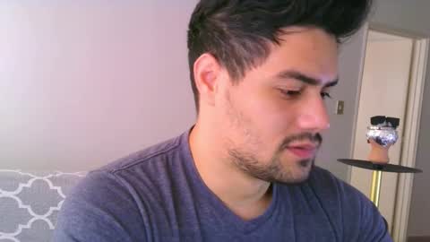 Snapshot of zohan_haidar chatting on December 1, 7:52 pm ZohanMohamed online show from December 1, 7:52 pm