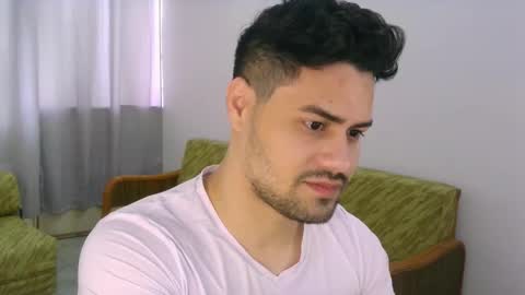 Snapshot of zohan_haidar chatting on December 17, 3:51 pm ZohanMohamed online show from December 17, 3:51 pm