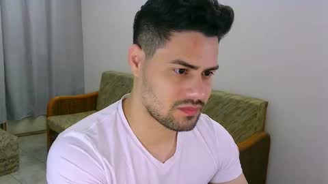 Snapshot of zohan_haidar chatting on December 18, 8:53 am ZohanMohamed online show from December 18, 8:53 am