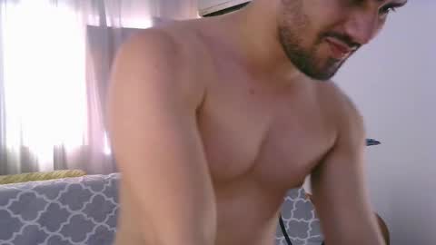 Snapshot of zohan_haidar chatting on February 18, 9:00 pm ZohanMohamed online show from February 18, 9:00 pm