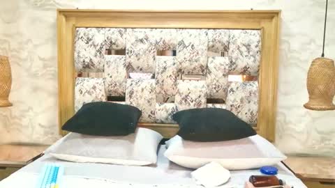 zoley  online show from February 17, 2:52 am