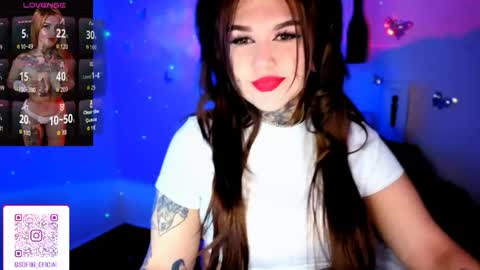 Zoee  online show from May 7, 8:42 am