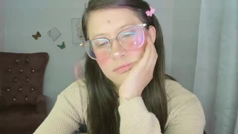 Snapshot of zooeybelair chatting on May 27, 3:58 am Alicie online show from May 27, 3:58 am