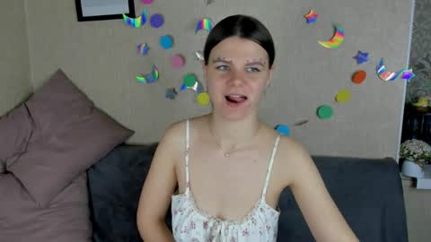 Snapshot of zorianaa_ chatting on May 25, 9:10 pm Zoriana online show from May 25, 9:10 pm