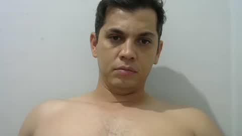 zoro_00 online show from December 14, 1:11 am