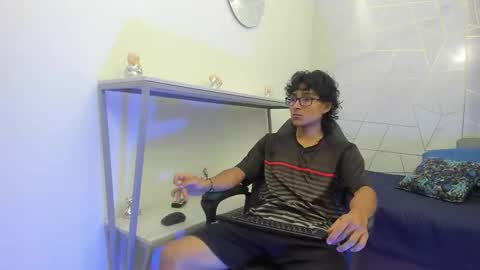     online show from November 24, 7:46 pm