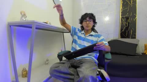     online show from December 1, 7:30 pm