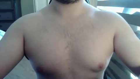 Snapshot of zorrito_himbo chatting on May 25, 7:09 pm Himbo fox online show from May 25, 7:09 pm