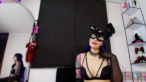 zpzphot online show from May 15, 12:01 pm