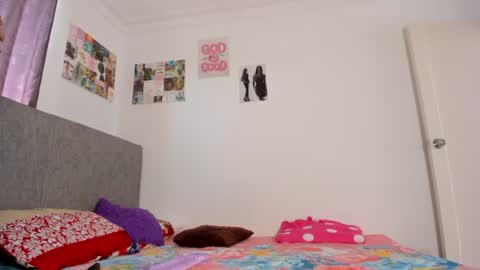Snapshot of zule__williams chatting on August 2, 5:33 pm zule online show from August 2, 5:33 pm