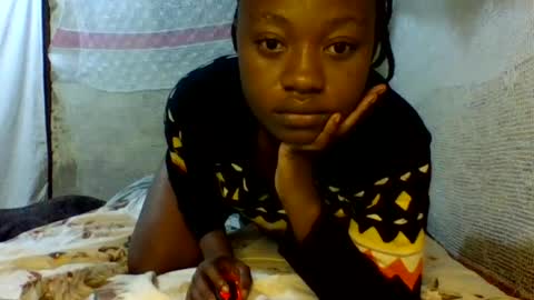 Snapshot of zuri255 chatting on June 16, 12:24 am zuri255 online show from June 16, 12:24 am