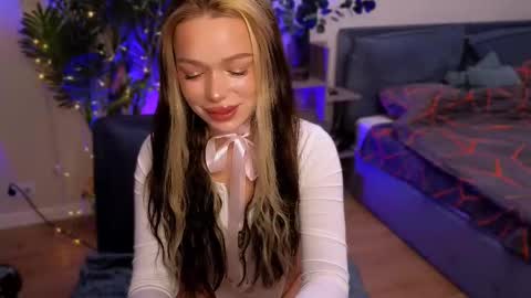 Snapshot of zuzzixx chatting on February 12, 5:58 am zuzzixx online show from February 12, 5:58 am