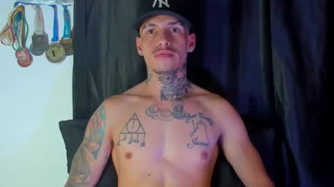 Snapshot of zyongarcia2020 chatting on December 26, 10:59 am zyon garcia online show from December 26, 10:59 am