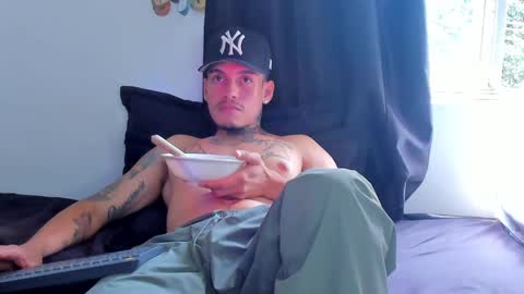 Snapshot of zyongarcia2020 chatting on October 23, 5:12 pm zyon garcia online show from October 23, 5:12 pm