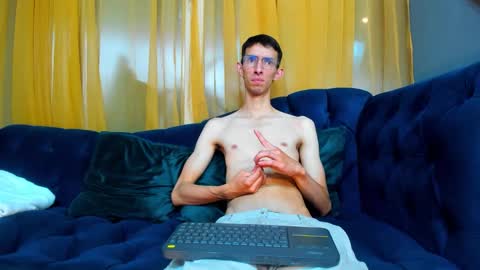 Zyro Nigth online show from November 10, 7:46 pm